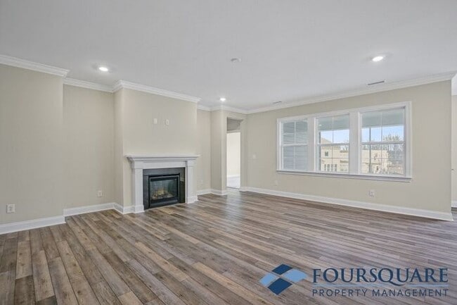 Building Photo - Charming 3-Bed Ranch Home with Modern Kitc...