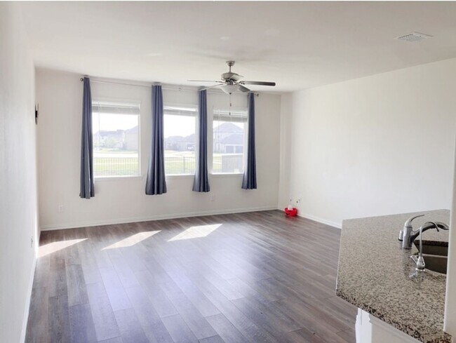 Building Photo - Spacious 4BR House in Forney , near by bes...