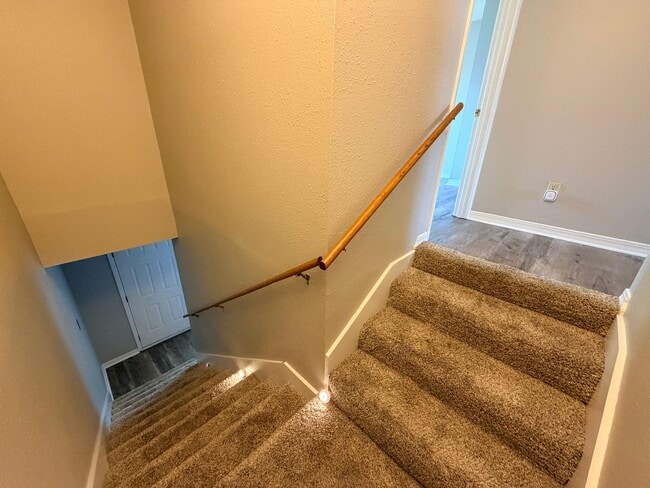 Building Photo - Townhouse Just Minutes to LSUS .....