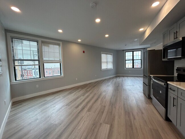 Building Photo - 2104 Reed St