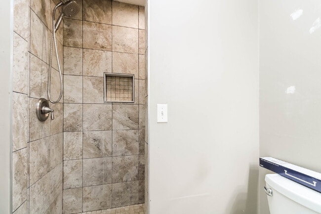 Building Photo - Charming 3-Bed, 2-Bath Home in Columbia’s Serene Highgate Neighborhood!