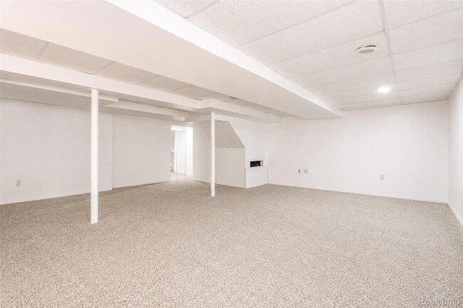 Building Photo - 22733 Coachlight Cir