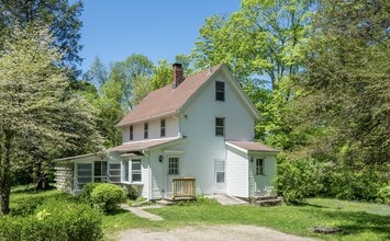 Building Photo - 209 Peaceable St