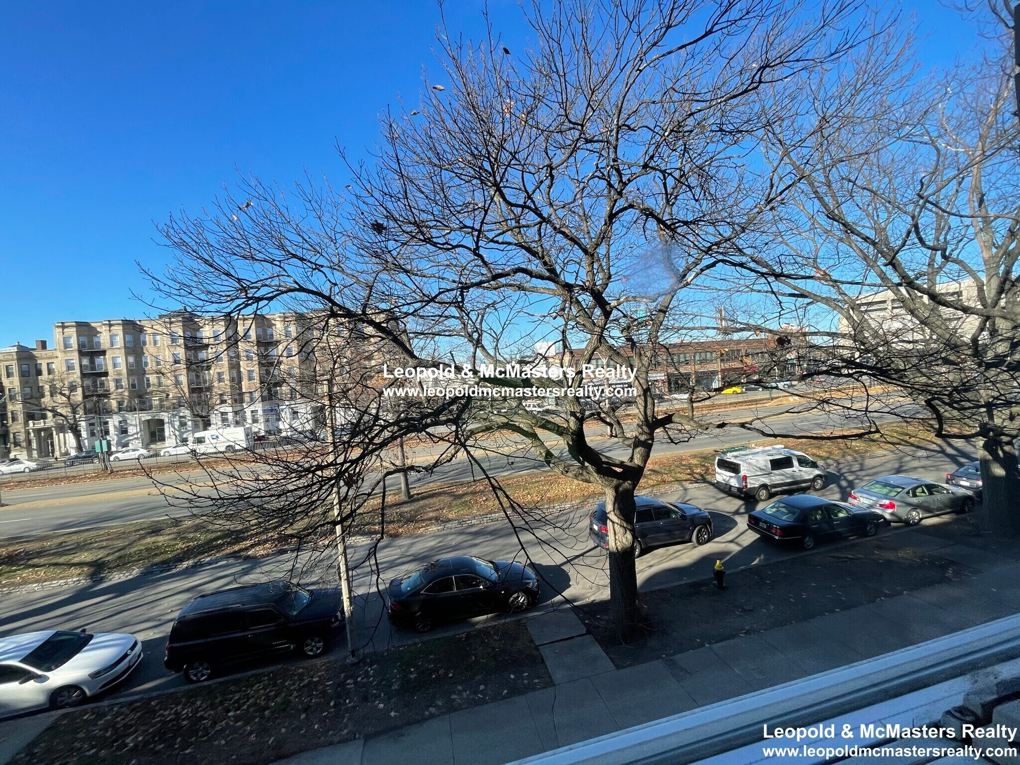 Building Photo - 2016 Commonwealth Ave