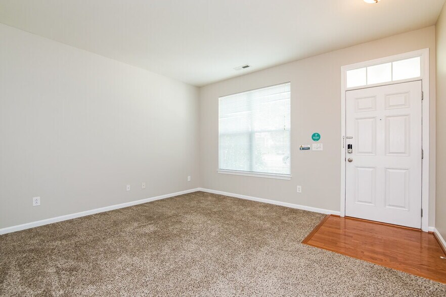 Building Photo - 360 Stobhill Ln