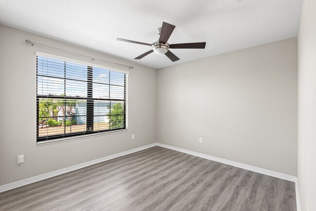 Building Photo - CARLTON LAKES HOMES FOR RENT!