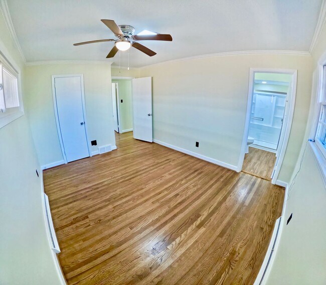 Building Photo - Beautiful 3 Bed 2 Bath Home Located In Greensboro