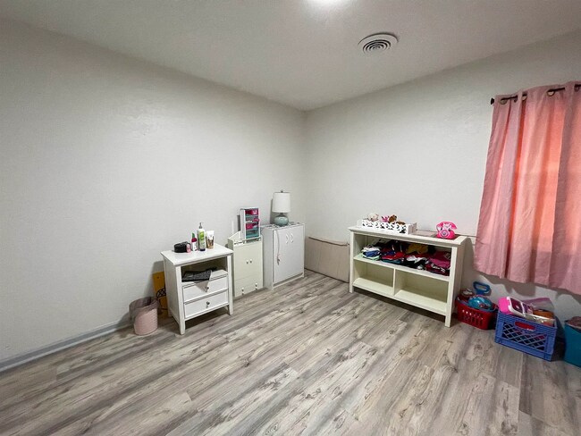 Building Photo - 3284 Valley Stream Cove