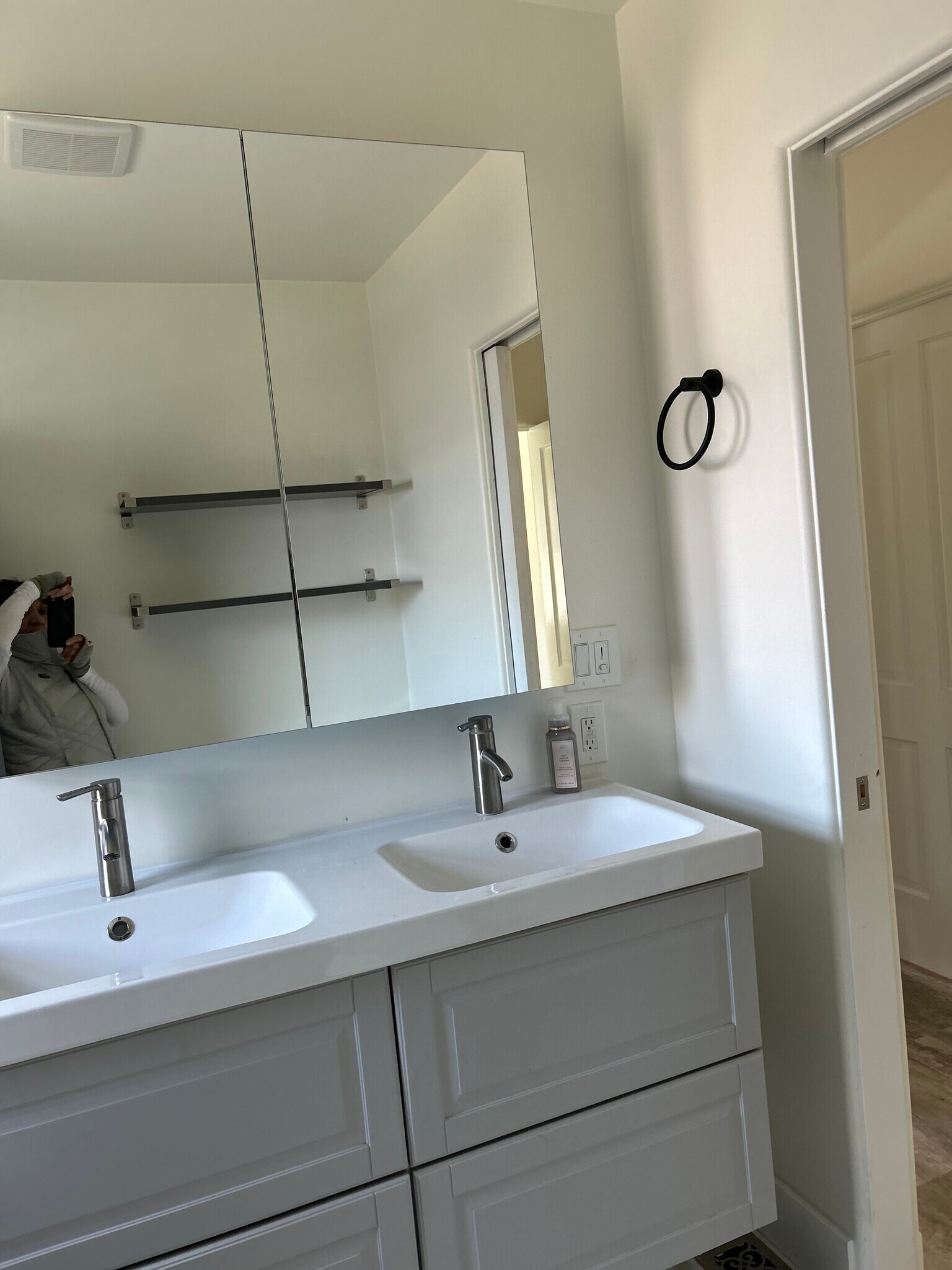 bath - 58 W Sierra Madre Blvd