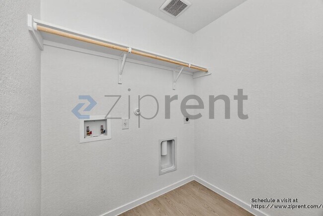 Building Photo - 8830 Pyron Pl
