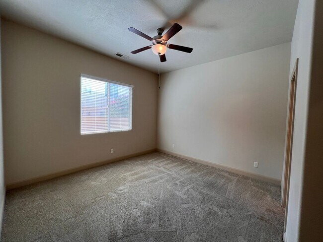 Building Photo - 253 N 2530 W