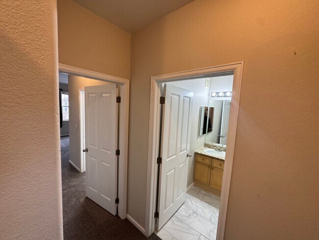 Building Photo - 4005 S Dillon Way