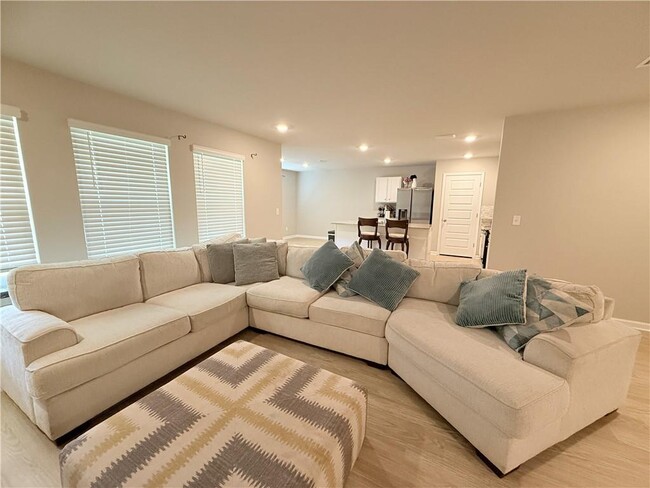 Building Photo - 10611 Burlington Estates Dr