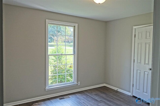 Building Photo - 5300 Whitesburg Dr