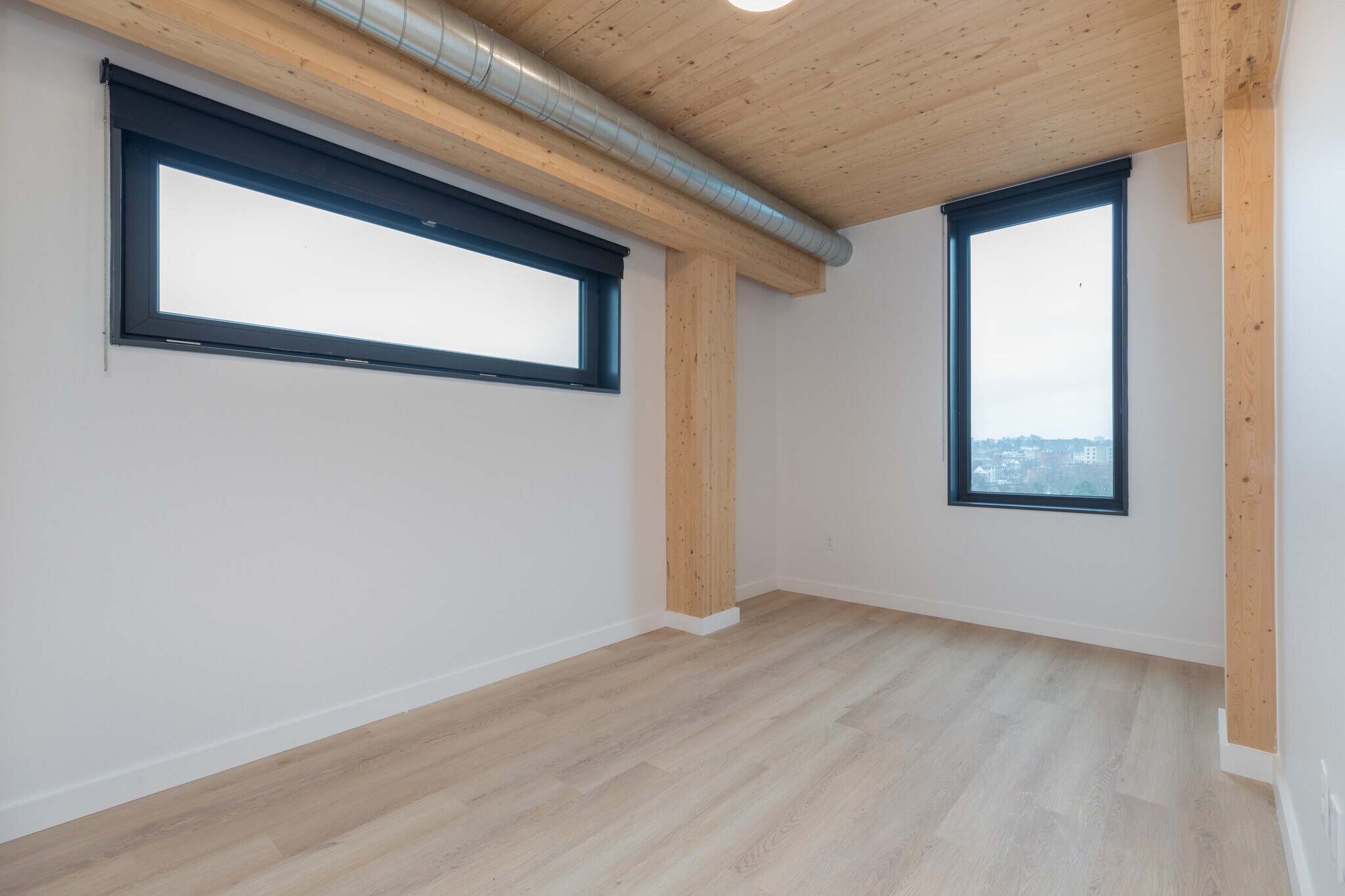 Building Photo - 20 E Lenox St