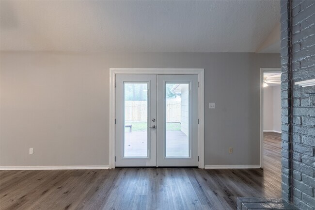 Building Photo - 76 Hickory Oak Dr