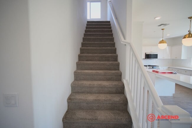 Building Photo - Stunning Home in Gossamer Grove!