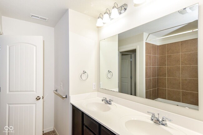 Building Photo - 14353 Glapthorn Rd