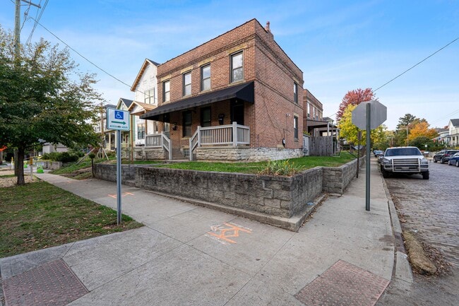 Building Photo - 514 W 1st Ave