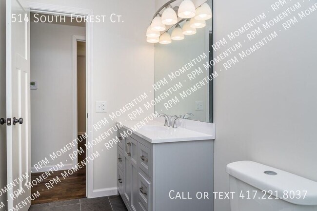 Building Photo - 514 S Forest Ct