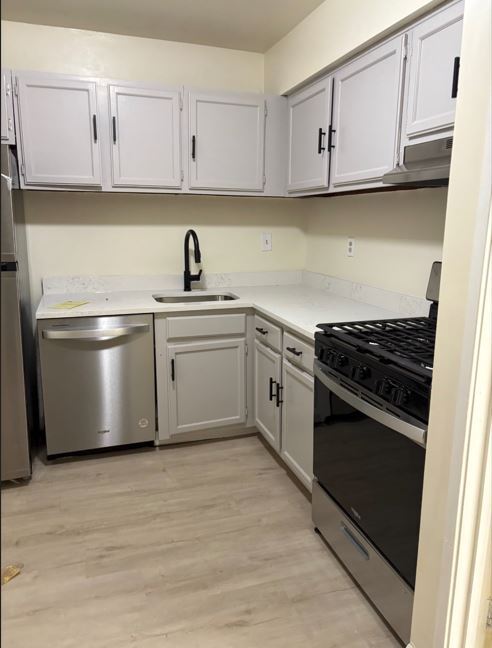 Building Photo - Columbia Condo