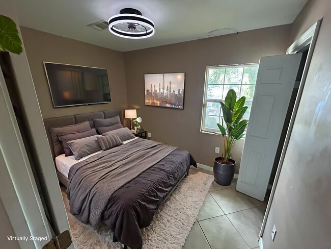 Building Photo - 2422 Dublin St