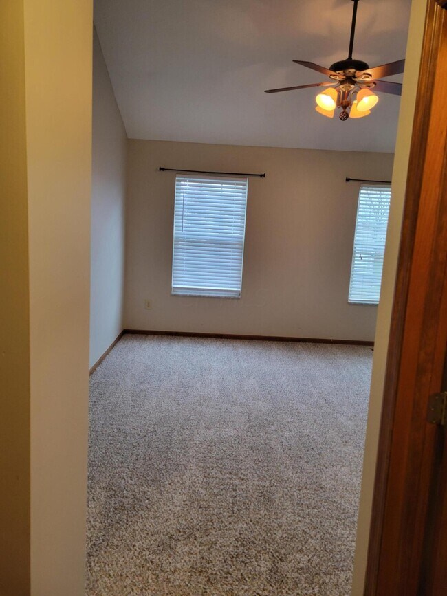Building Photo - 2843 Minuteman Ct