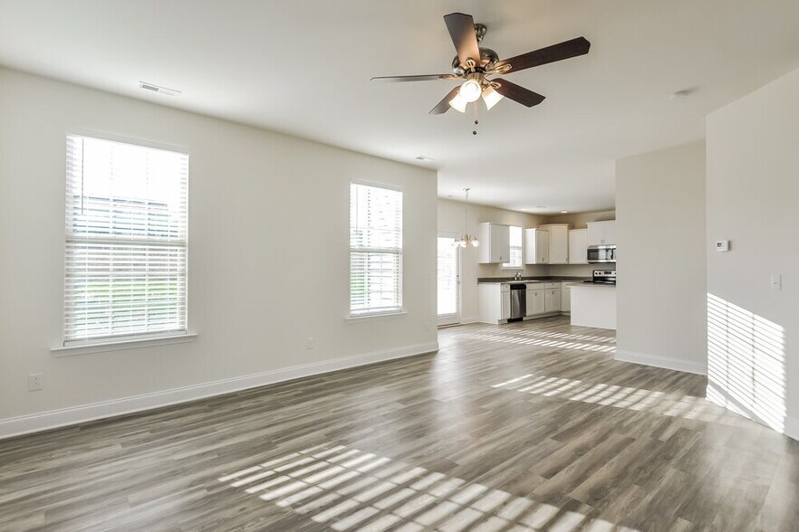 Building Photo - 26 Cordova St