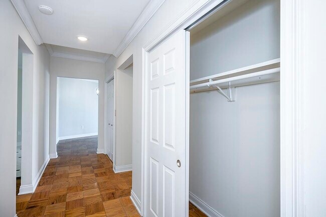 Building Photo - 109 Shearwater Ct E