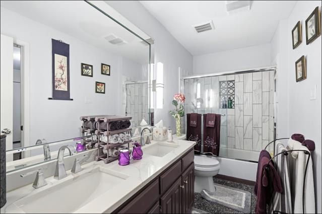 Building Photo - 5718 Over Downs Cir