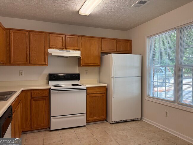 Building Photo - 4601 Logan Way