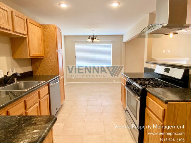 Building Photo - 5280 5th St