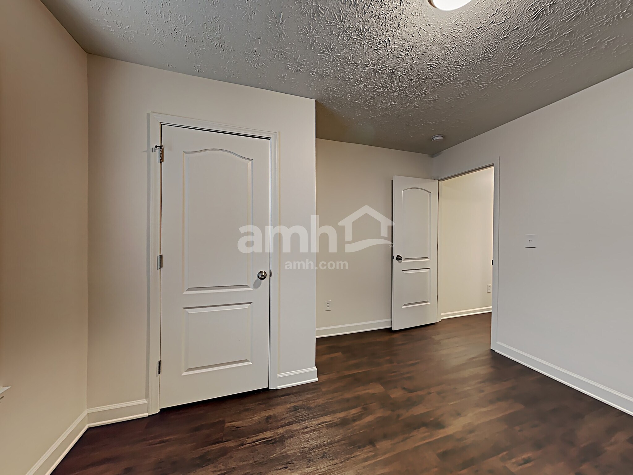 Building Photo - 1145 Bumblebee Way