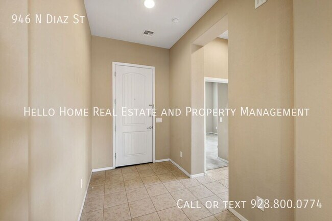 Building Photo - 946 N Diaz St