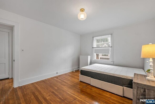 Building Photo - 133 Highwood Ave