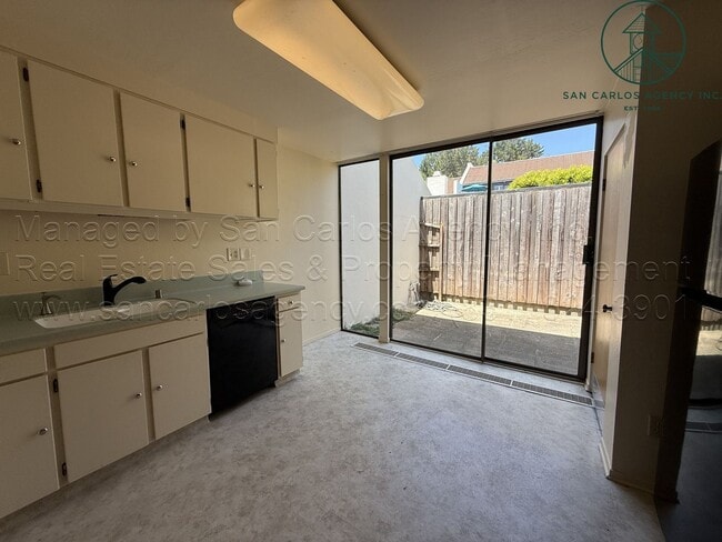 Building Photo - Two Bedroom High Meadow Condominium