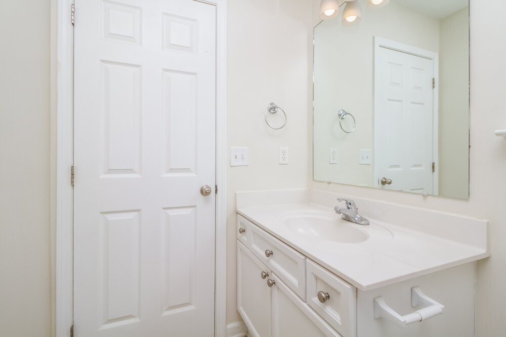 Building Photo - 7212 Legacy Dr