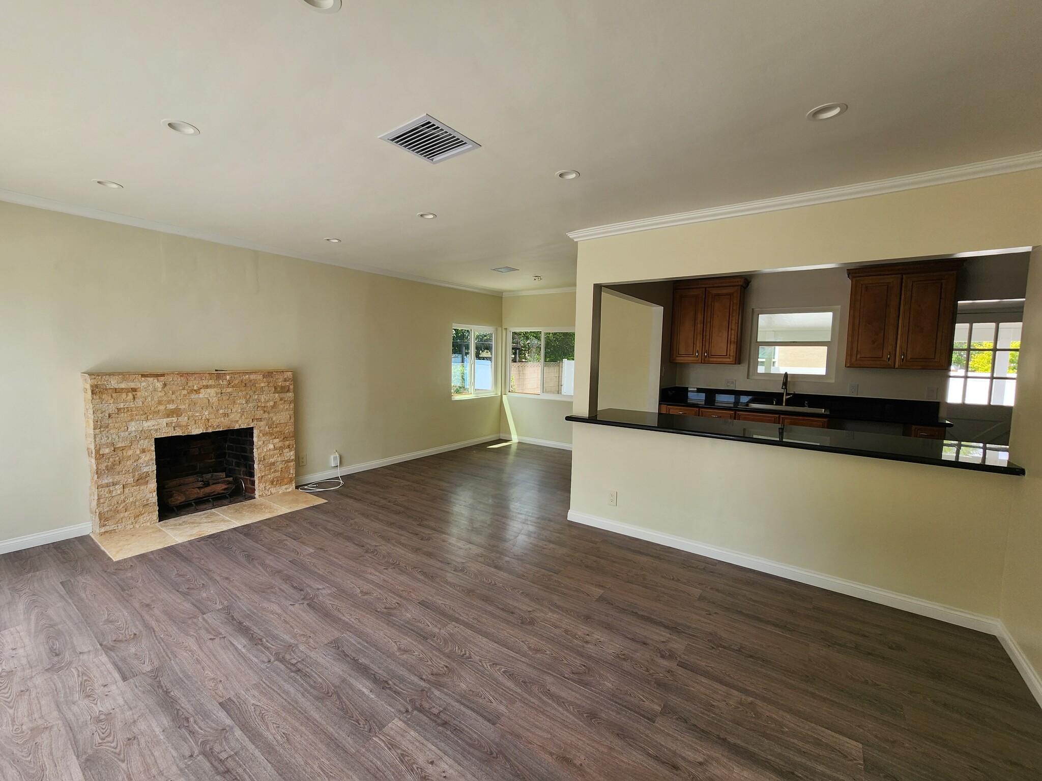Building Photo - 6621 Chimineas Ave
