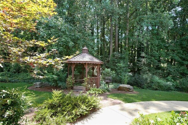 Building Photo - 308 Madison Ct