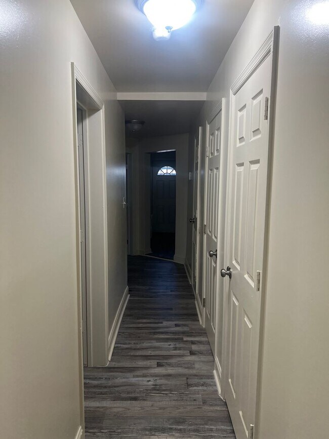 Building Photo - 1615 Olive St NE