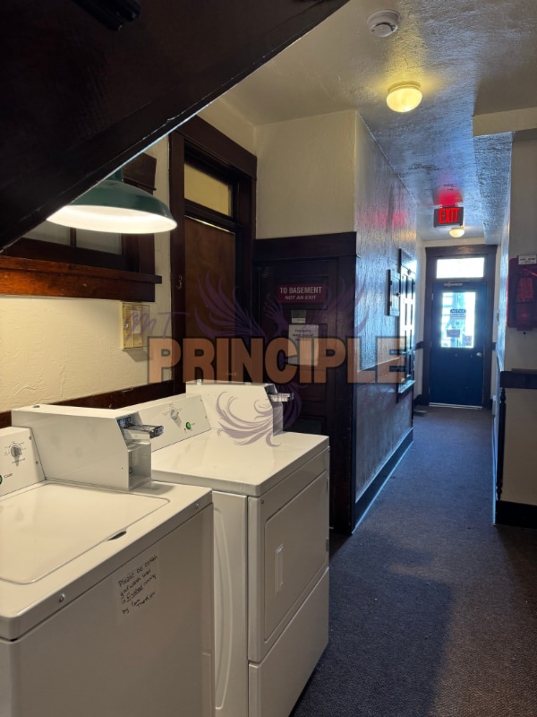 Building Photo - 214 E 3rd St