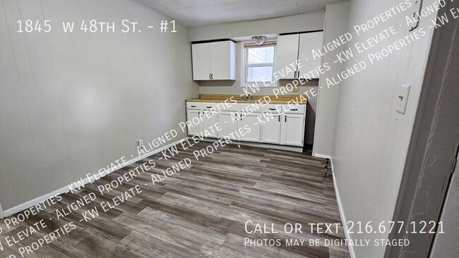 Building Photo - Beautifully renovated 3-bedroom,