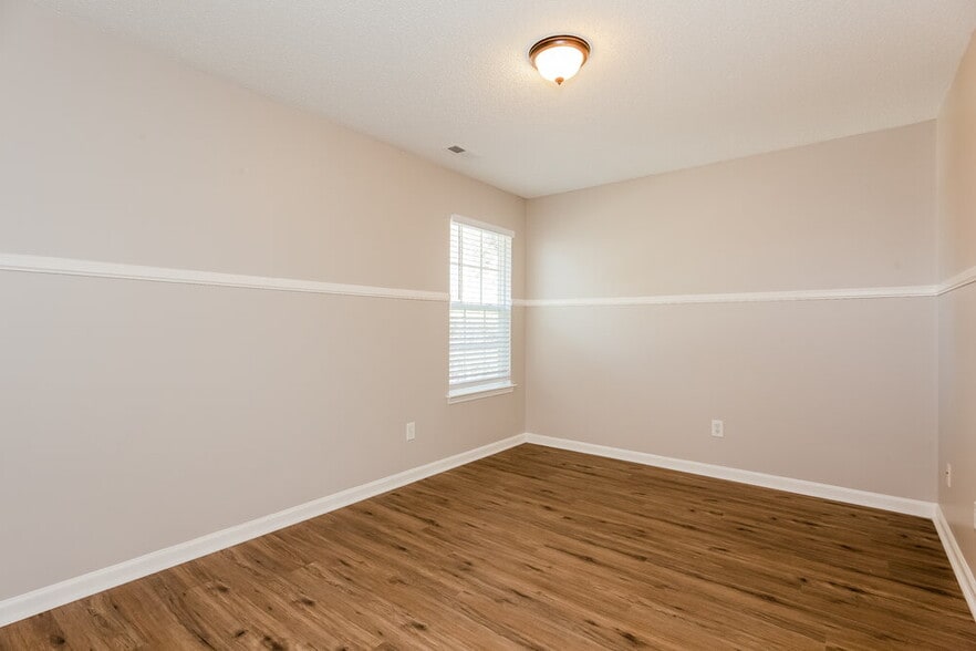 Building Photo - 6812 Blake Brook Dr