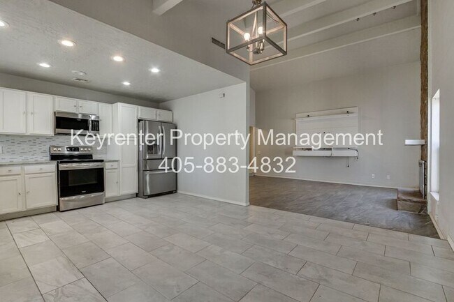 Building Photo - 6913 Fawn Canyon Dr