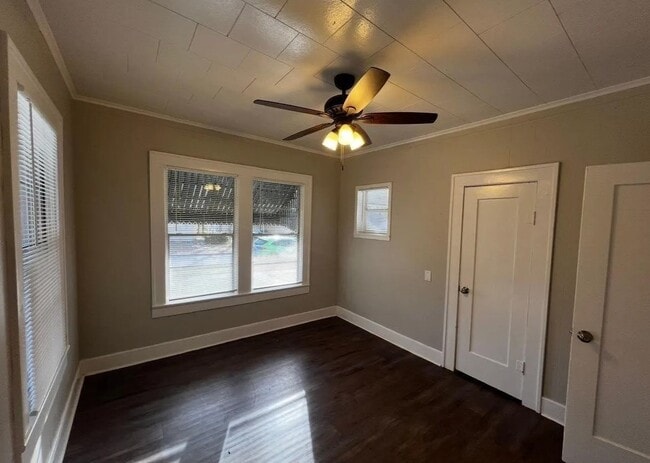 Building Photo - 2246 Simpson St