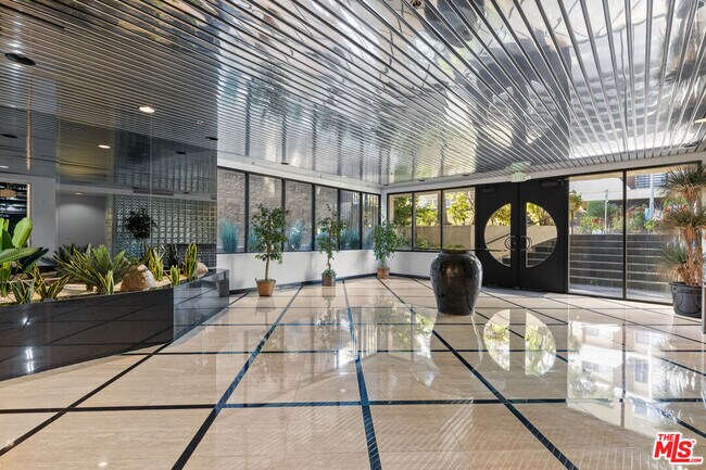 Building Photo - 12000 Goshen Ave