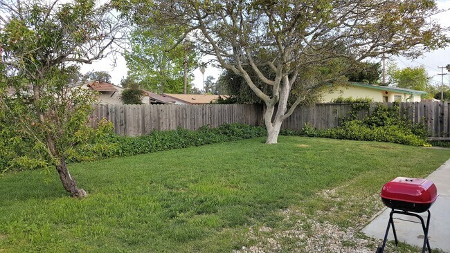 Building Photo - 3 Bedroom House in Laguna Lake Area with F...