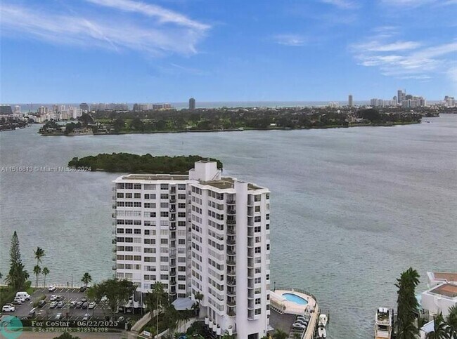 Building Photo - 11930 N Bayshore Dr