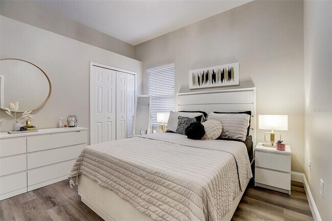 Building Photo - 23338 Dinhurst Ct