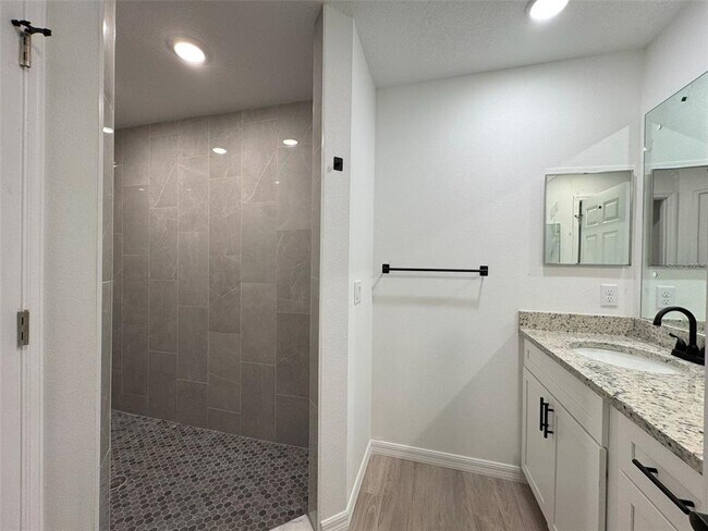 Building Photo - 8861 ALBERTSON Ct